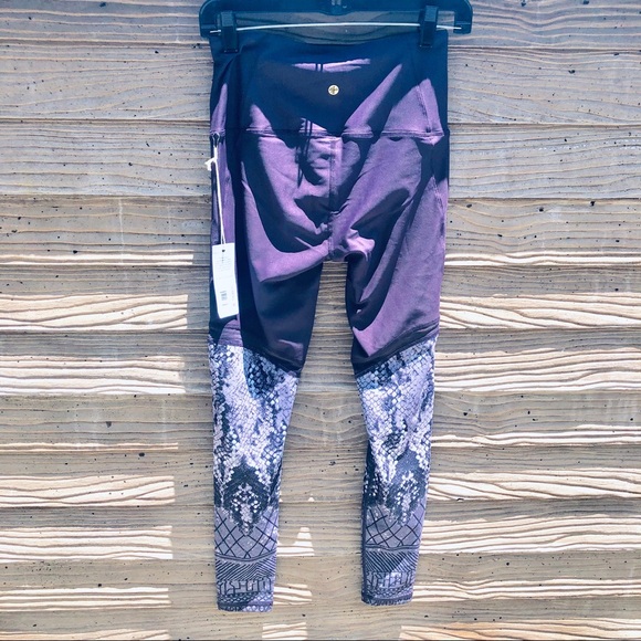 ✨NEW OUT OF STOCK✨ Manduka leggings serpent print - Picture 5 of 5